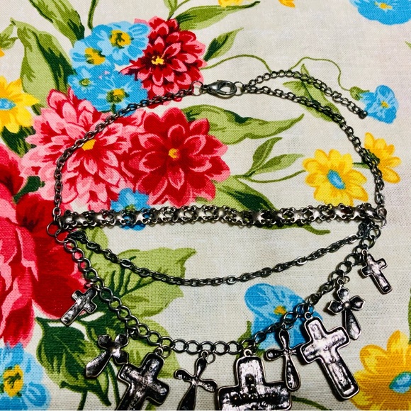 Goth style cocker with multi chain necklace - Picture 9 of 10